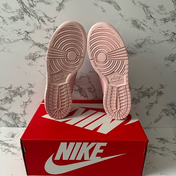 Nike Dunk Low SE GS Prism Pink - Picture 6 of 8